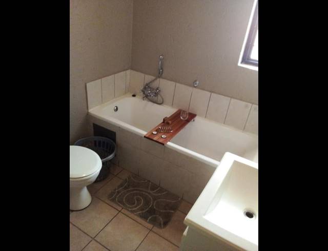 1 BEDROOM APARTMENT FOR SALE IN RANDBURG CENTRAL